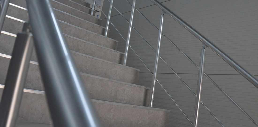 стальные перила для лестницы